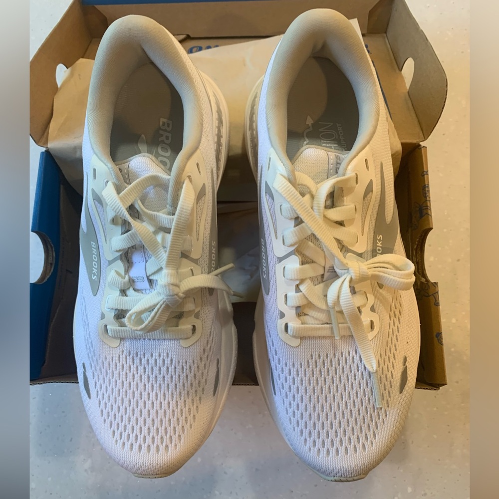 Women’s Brooks Adrenaline Sneakers